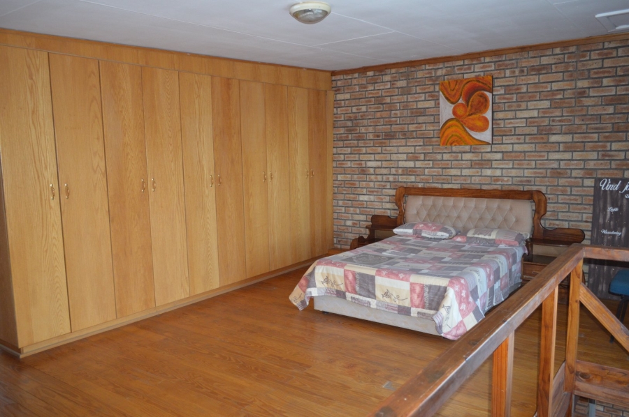 6 Bedroom Property for Sale in Doringkruin North West